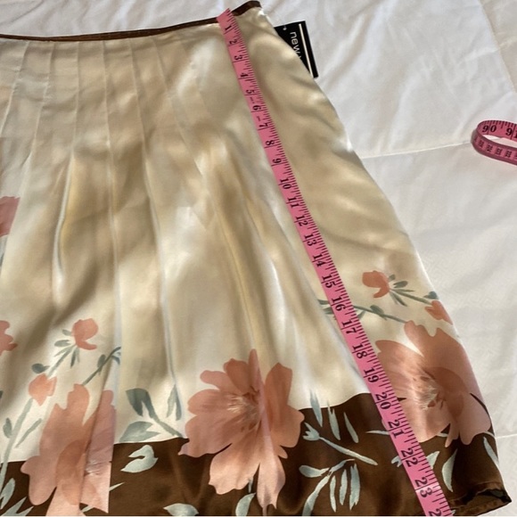 COPY - #3 NWT Silk Skirt size 10 - Picture 2 of 4